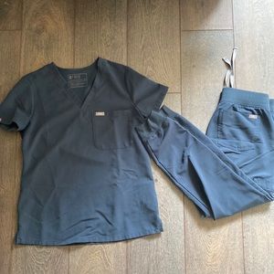Figs jogger scrub set